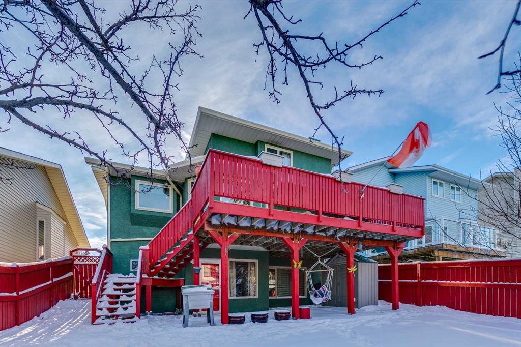 Picture for 20 MacEwan Ridge View NW