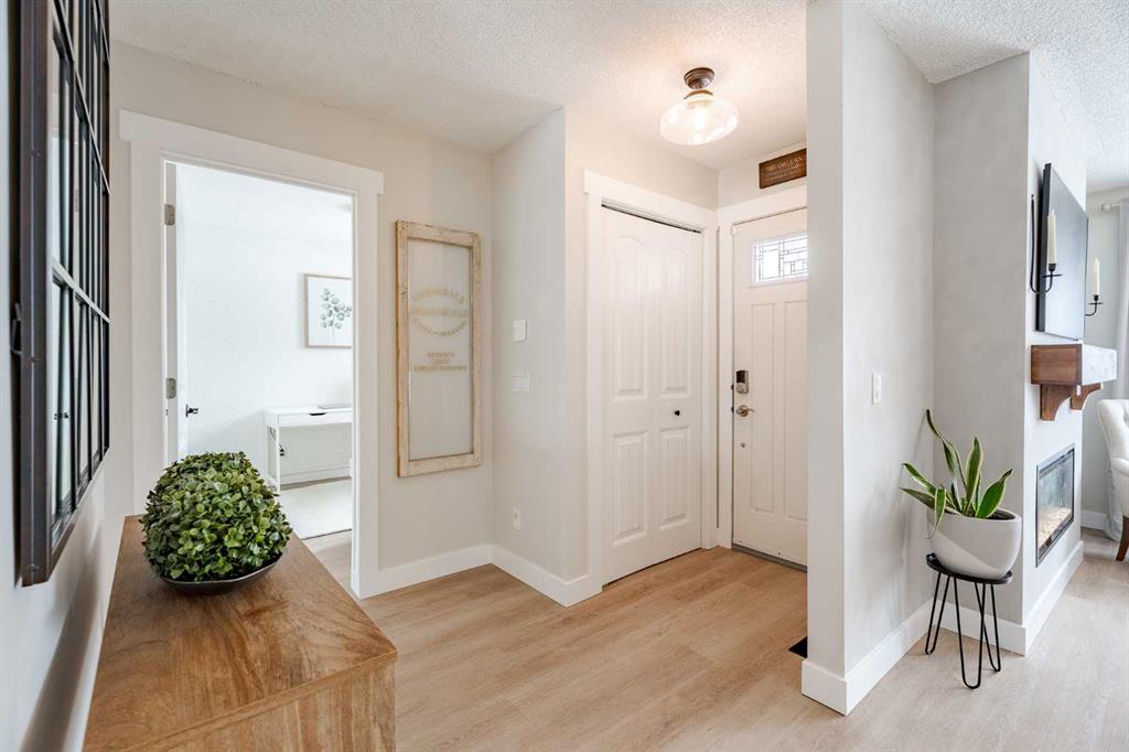 Picture for 531 Deerpath Court SE