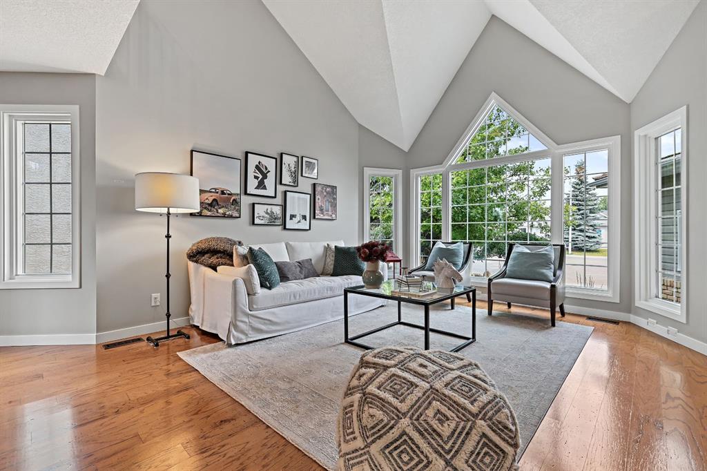 Picture for 33 Sunset Crescent 