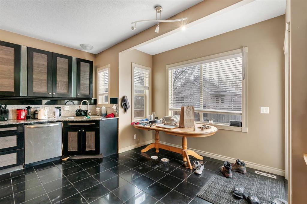 Picture for 35 Cranleigh Drive SE