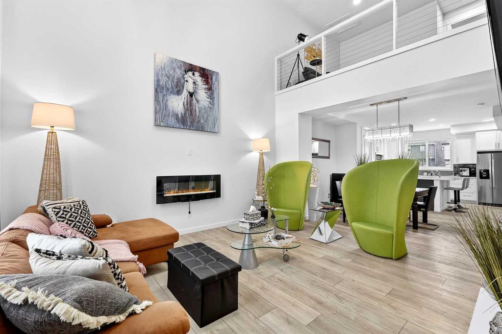 Picture for 42 Heirloom Manor SE