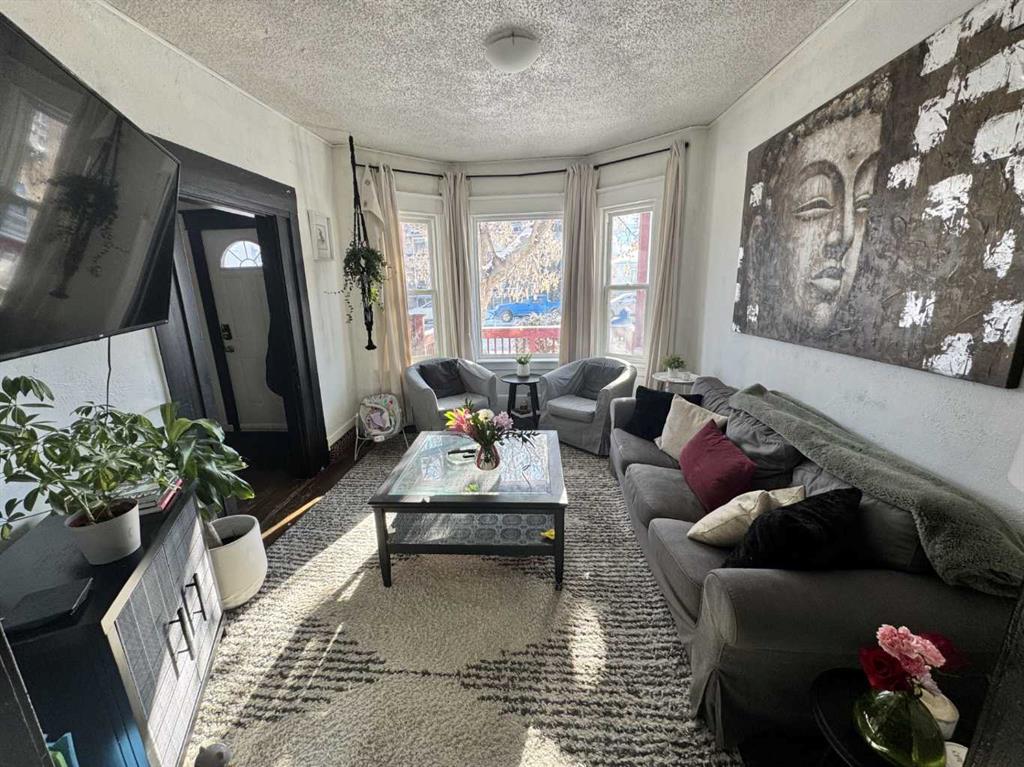 Picture for 722 2 Avenue NW