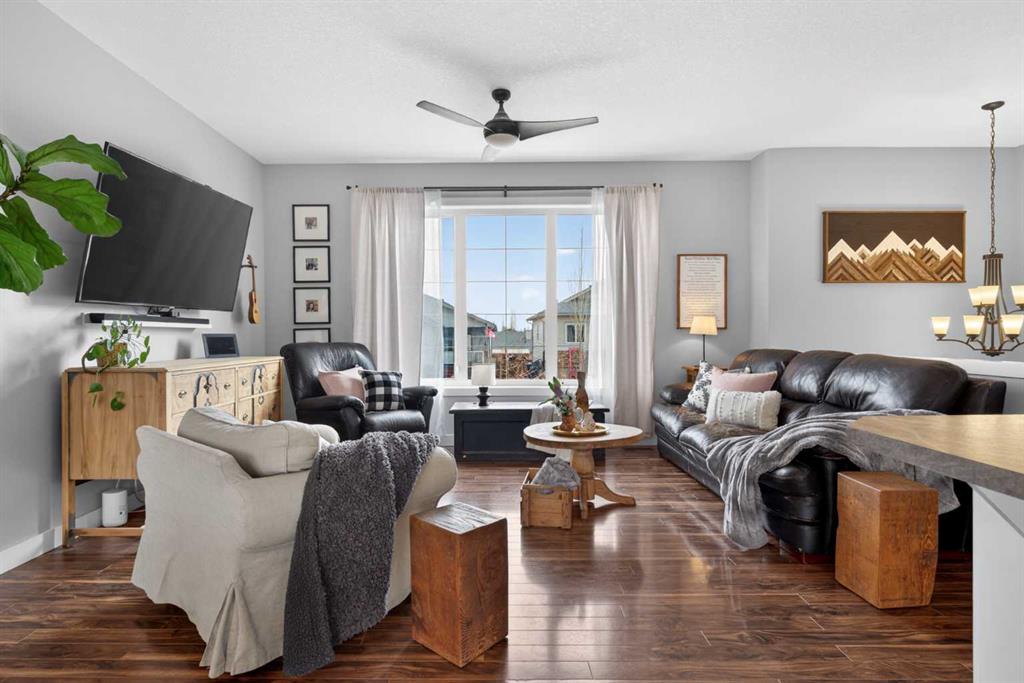 Picture for 612 Country Meadows Close NW