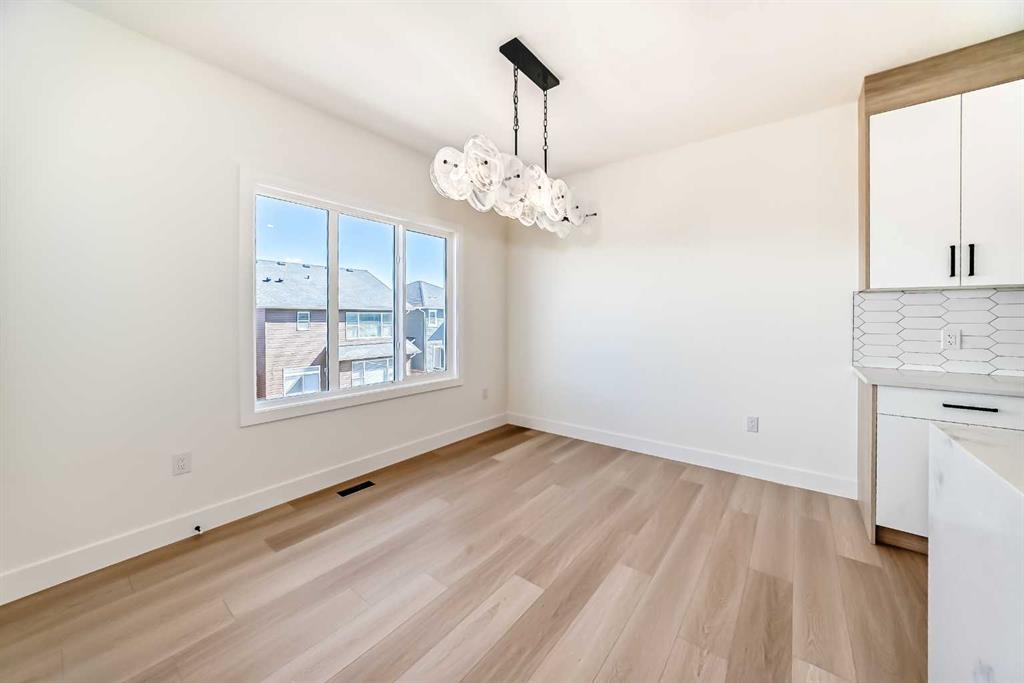 Picture for 379 Rivercrest Road 