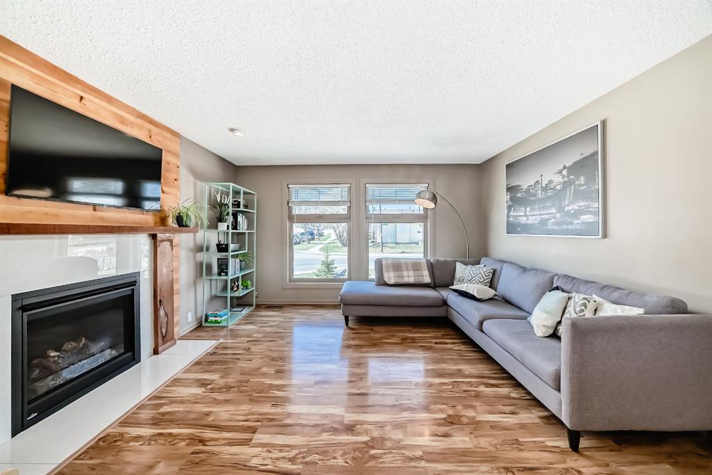 Picture for 87 Berwick Crescent NW