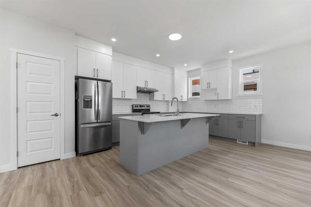 Picture for 803, 90 Corner Meadows Manor NE