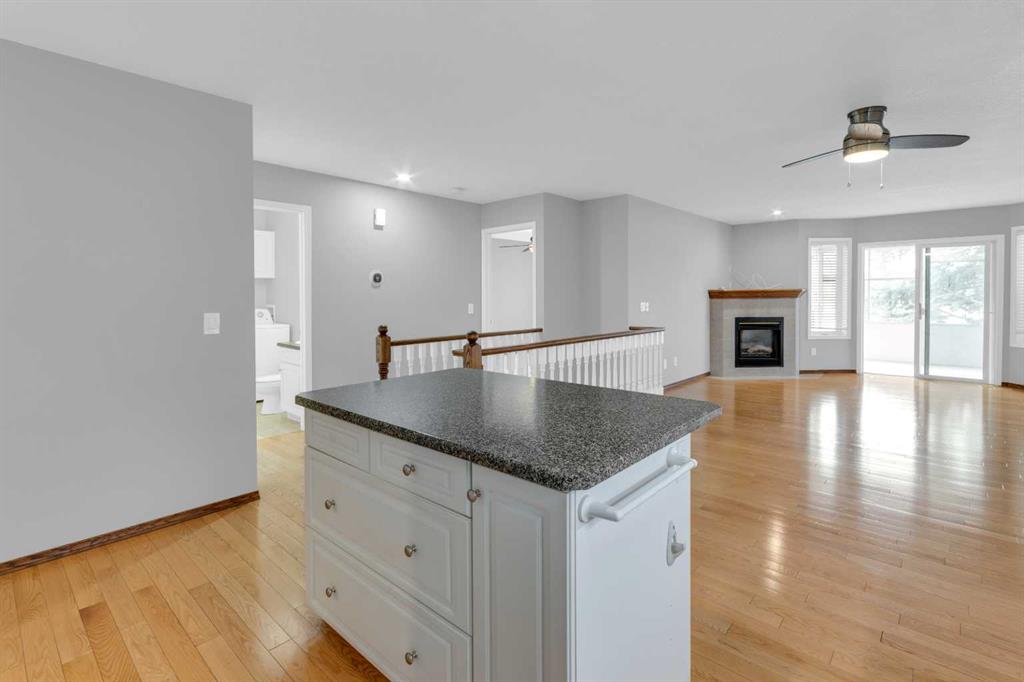 Picture for 4, 604 Griffin Road W