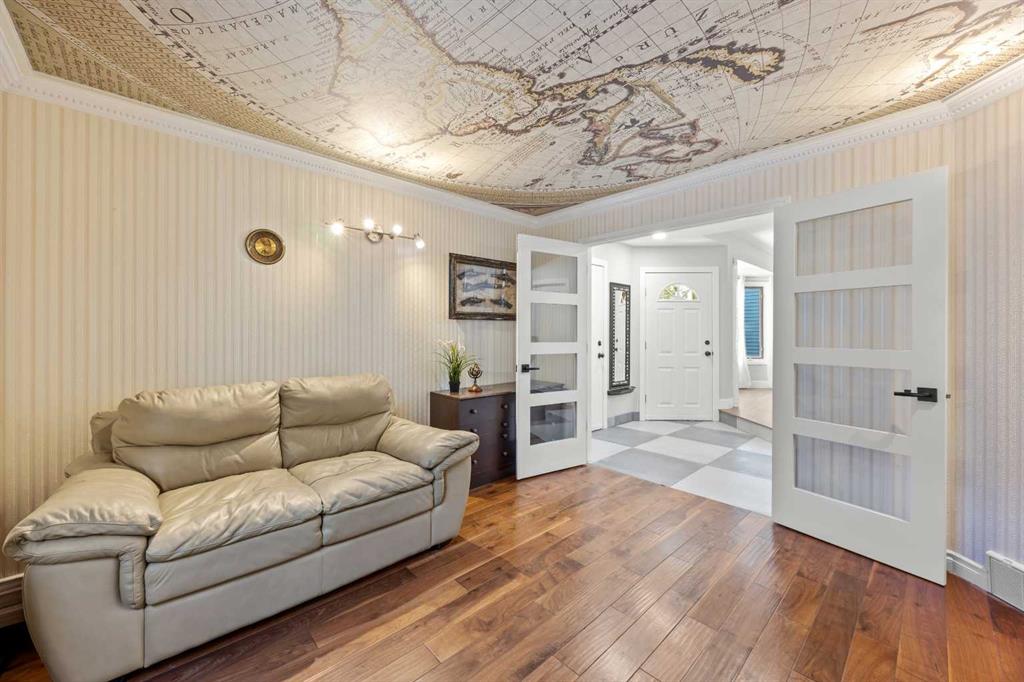 Picture for 260 Riverside Mews SE