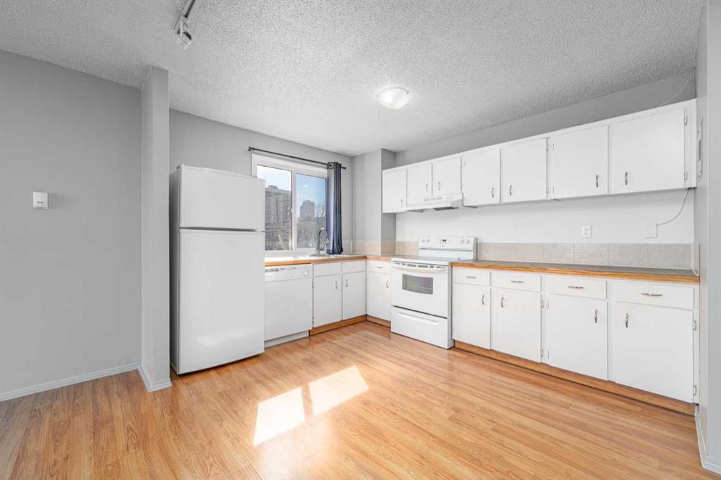 Picture for 304, 1320 12 Avenue SW