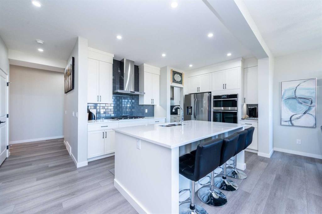 Picture for 46 Savoy Landing SE