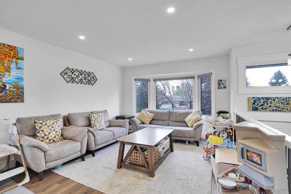 Picture for 5702 Brenner Crescent NW