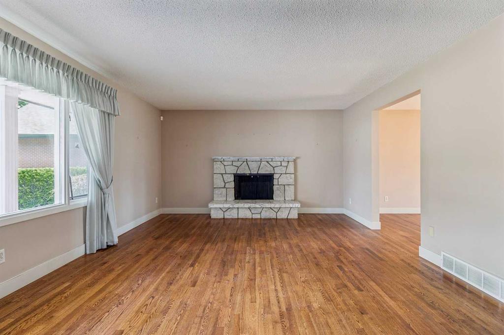 Picture for 1207 Baldwin Crescent SW