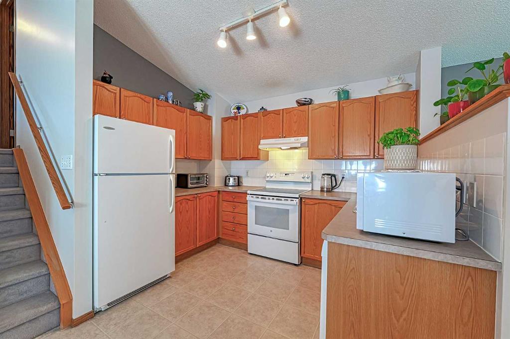 Picture for 234 Martinvalley Mews NE