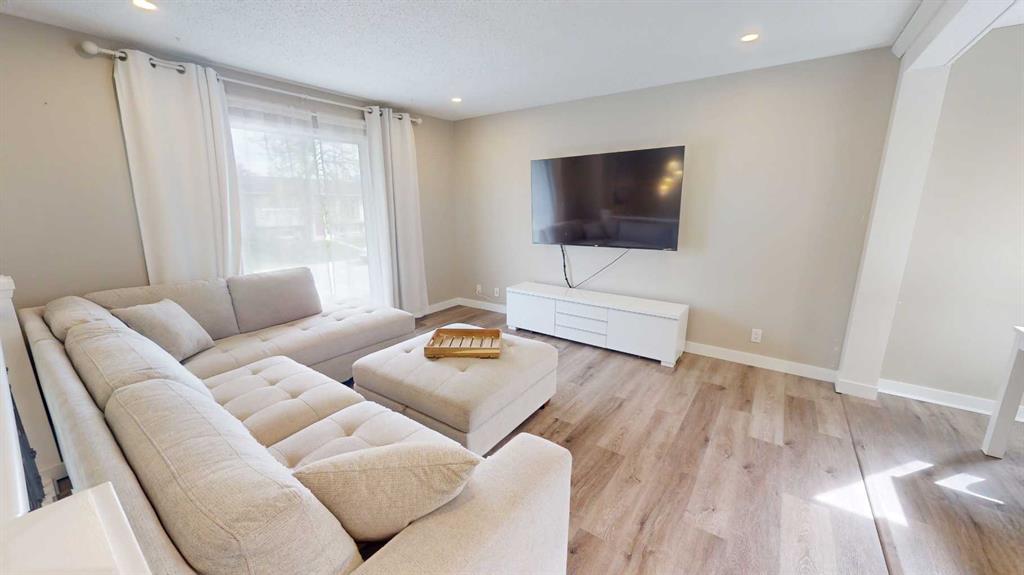 Picture for 117 Midcrest Crescent SE