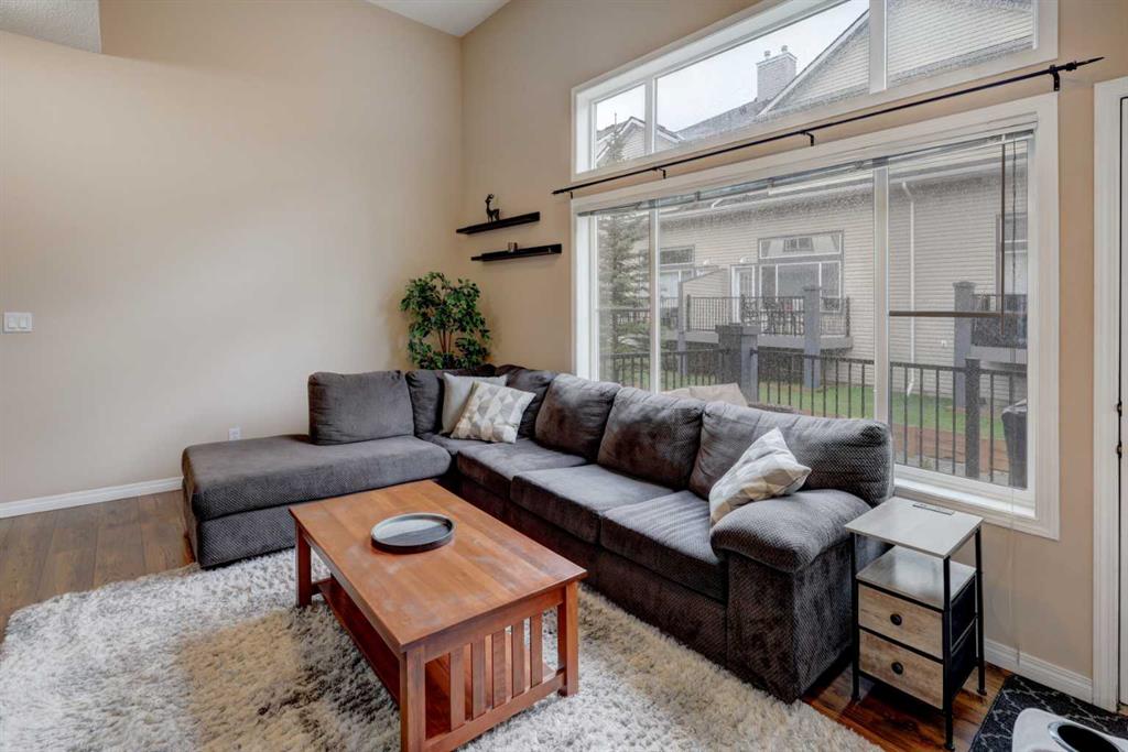 Picture for 158 Everhollow Heights SW