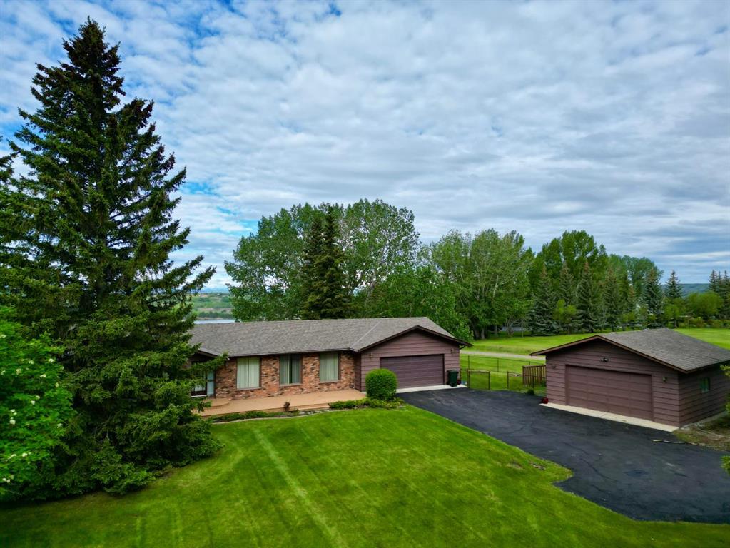 Picture for 119 Bearspaw Village Crescent 
