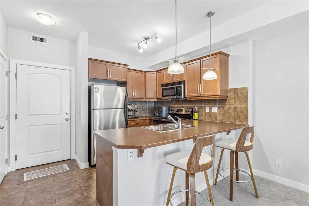 Picture for 306, 15304 Bannister Road SE