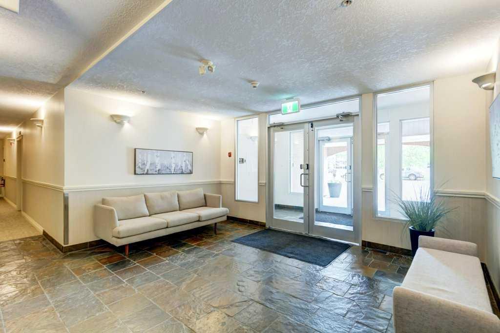 Picture for 105, 2 Hemlock Crescent SW