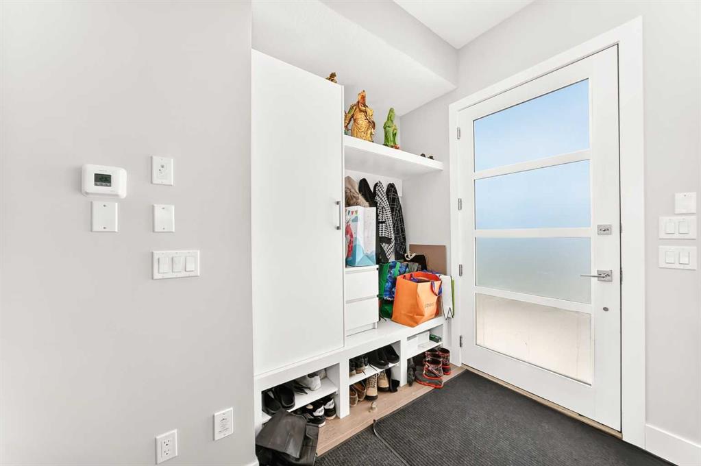 Picture for 3014 Cochrane Road NW
