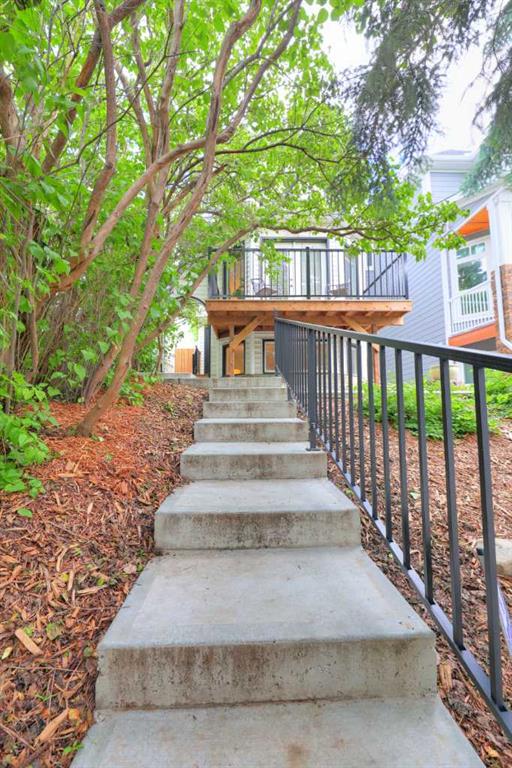 Picture for 1908 30 Avenue SW