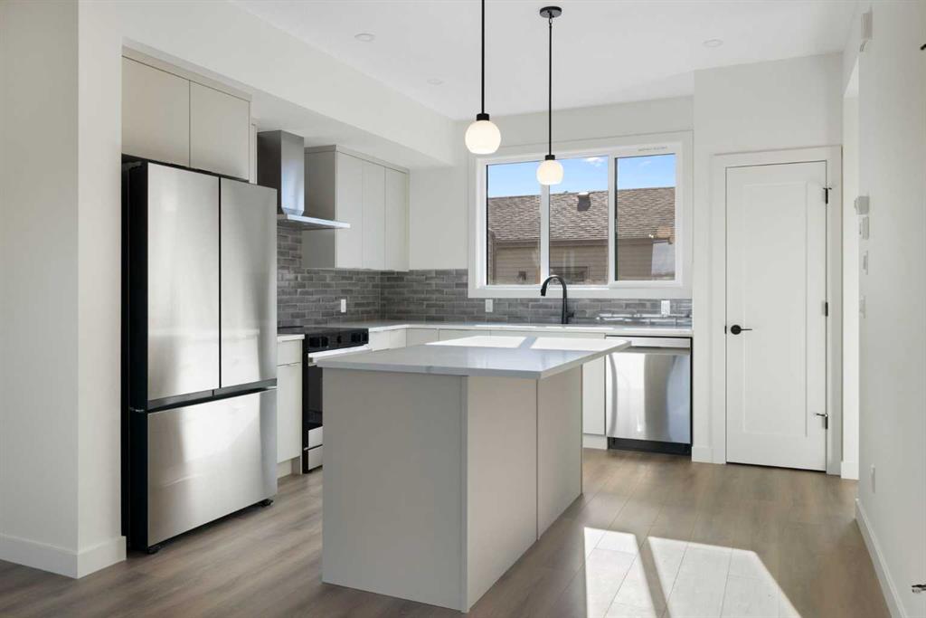 Picture for 215 Belvedere Avenue SE https://www.cirrealty.ca/reb/creb/05/A2265805_15.jpg