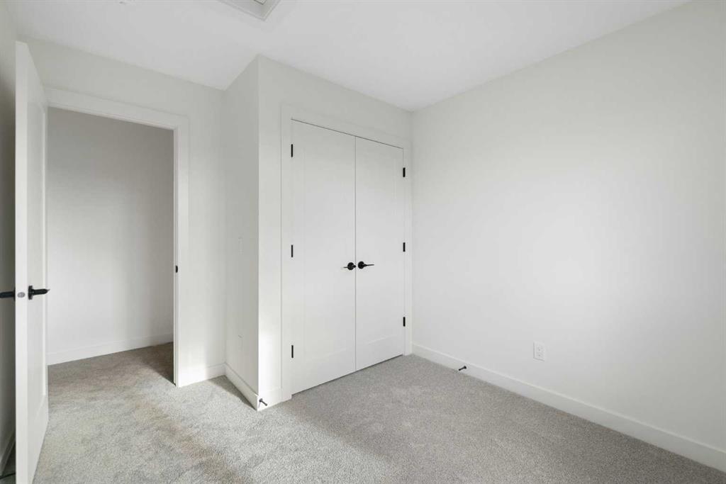 Picture for 215 Belvedere Avenue SE https://www.cirrealty.ca/reb/creb/05/A2265805_27.jpg