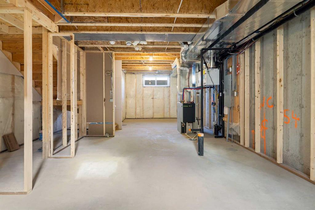 Picture for 215 Belvedere Avenue SE https://www.cirrealty.ca/reb/creb/05/A2265805_31.jpg