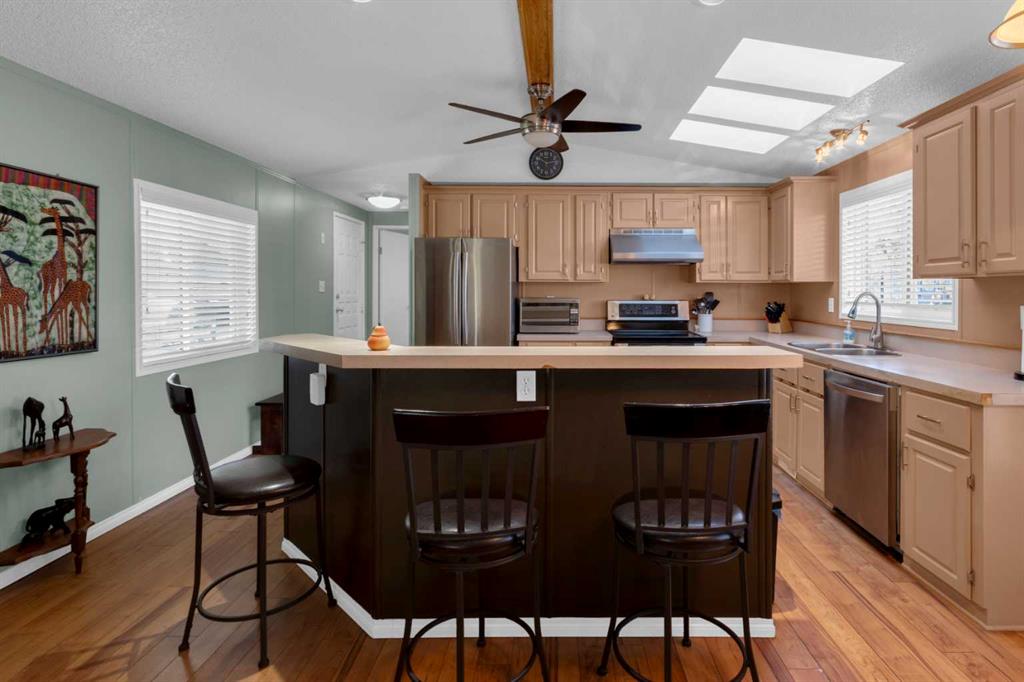 Picture for 235, 99 Arbour Lake Road NW https://www.cirrealty.ca/reb/creb/05/A2266905_11.jpg