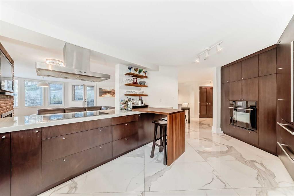 Picture for 101, 2422 Erlton Street SW