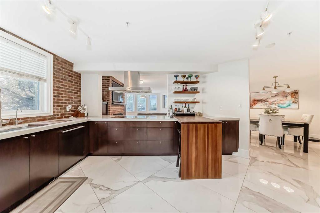 Picture for 101, 2422 Erlton Street SW