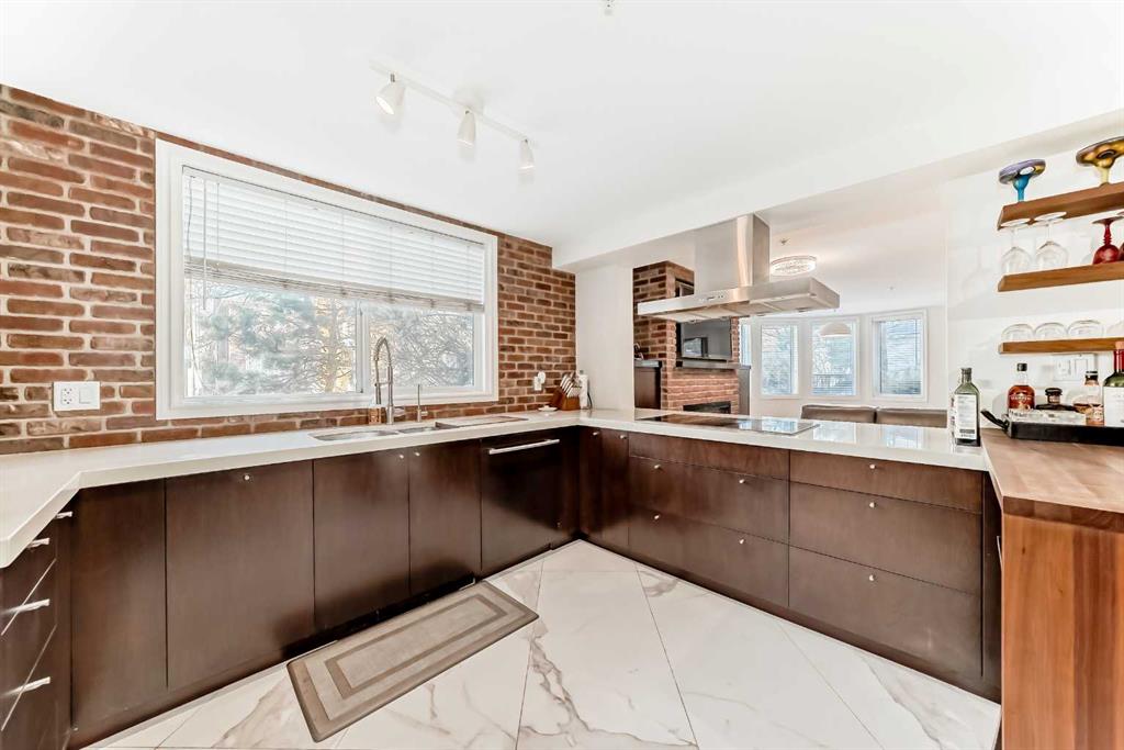 Picture for 101, 2422 Erlton Street SW