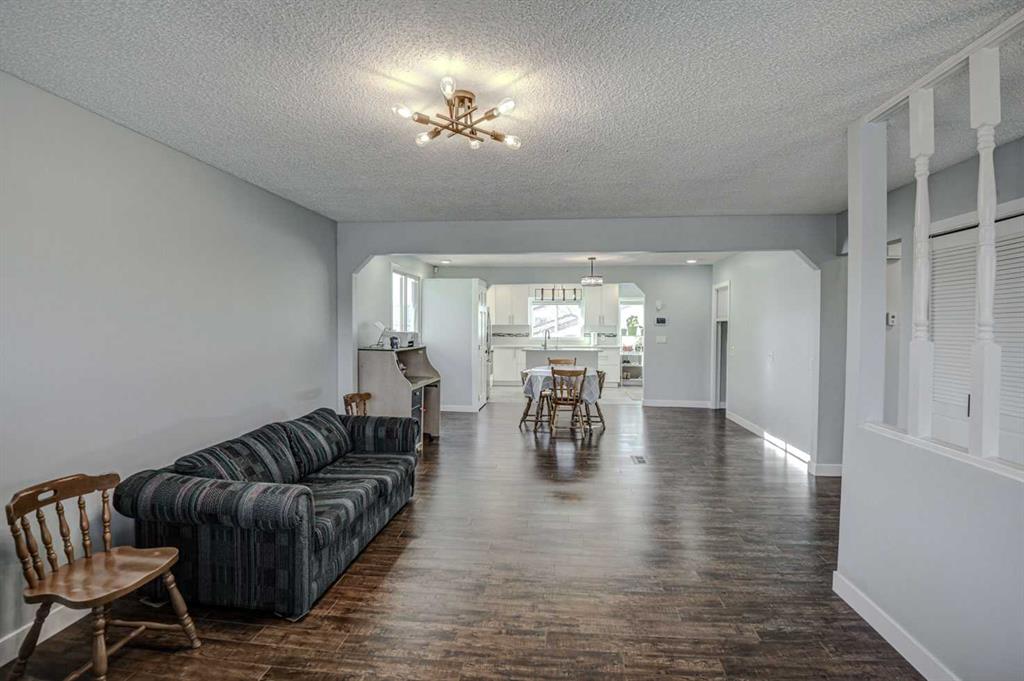 Picture for 11 Ogmoor Crescent SE