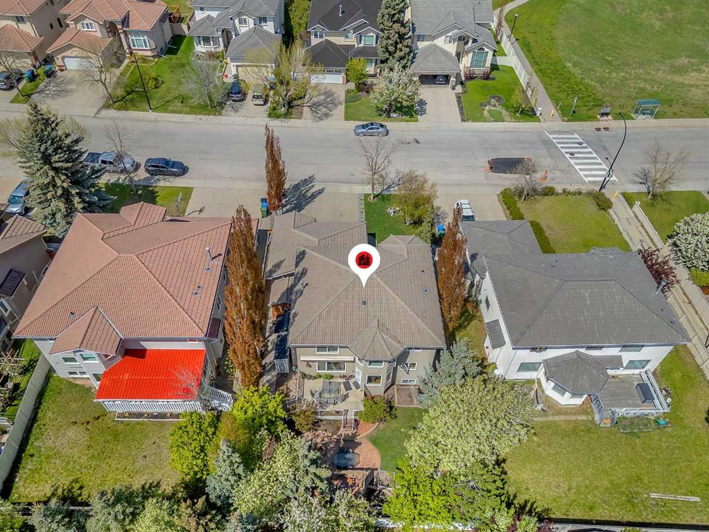 Picture for 33 Edgevalley Way NW