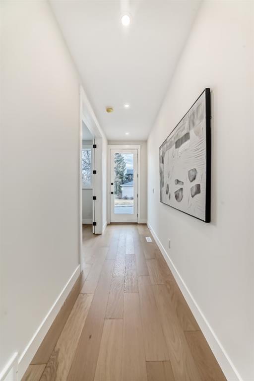 Picture for 1654 37 Avenue SW