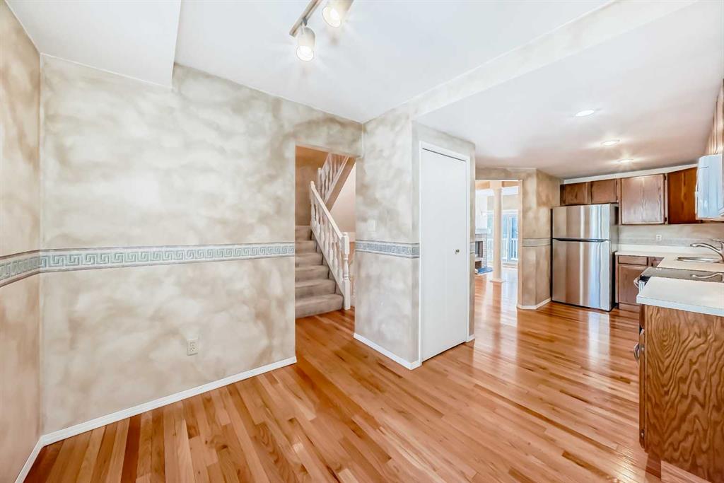 Picture for 219 Point Mckay Terrace NW