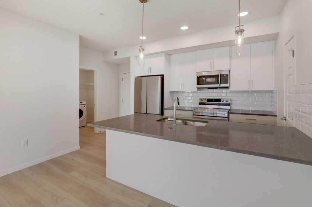 Picture for 124, 245 Edith Place NW