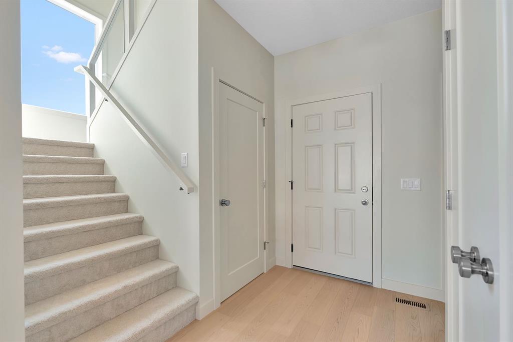 Picture for 92 Fireside Common 