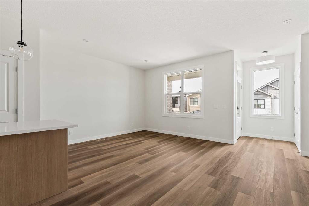 Picture for 46 Herron Common NE