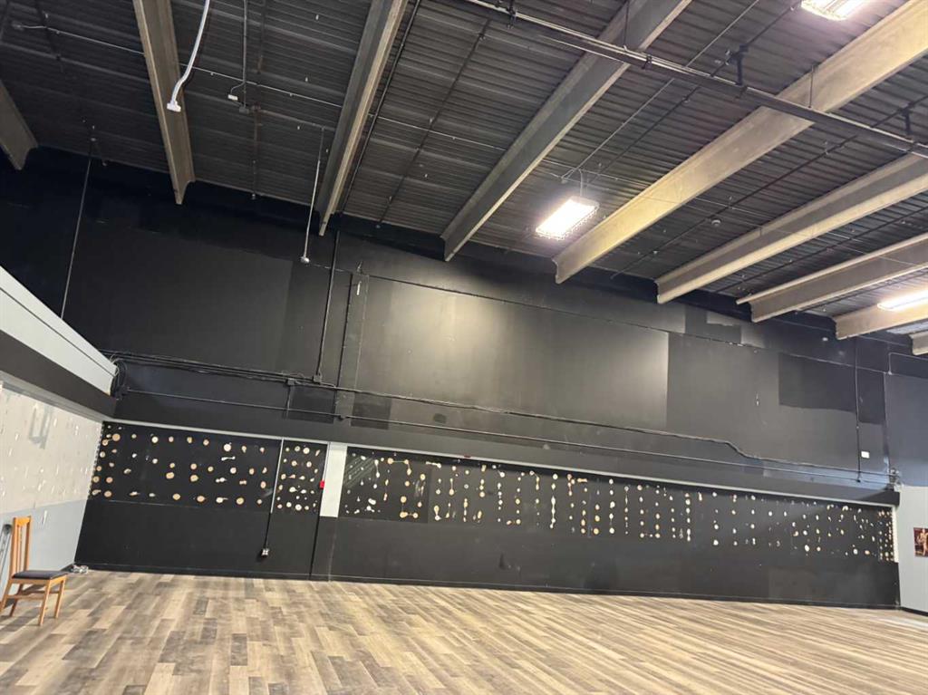 Picture for 6, 1411 33 Street NE