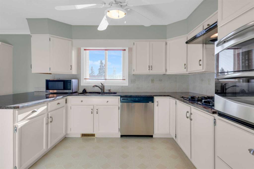 Picture for 12 Vandoos Villas NW