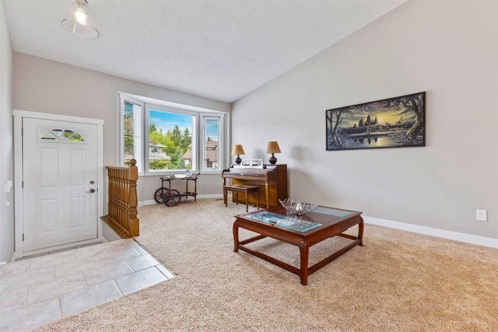 Picture for 111 Edgebyne Crescent NW