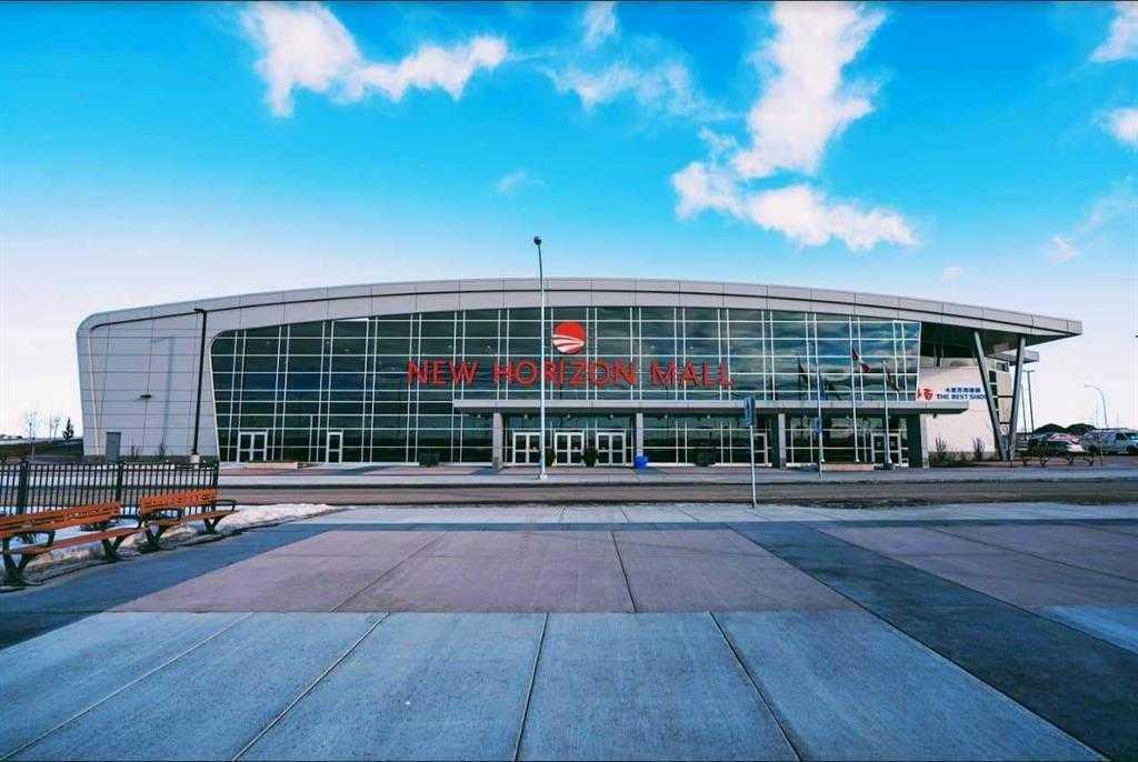 Picture for 298, 260300 Writing Creek Crescent 