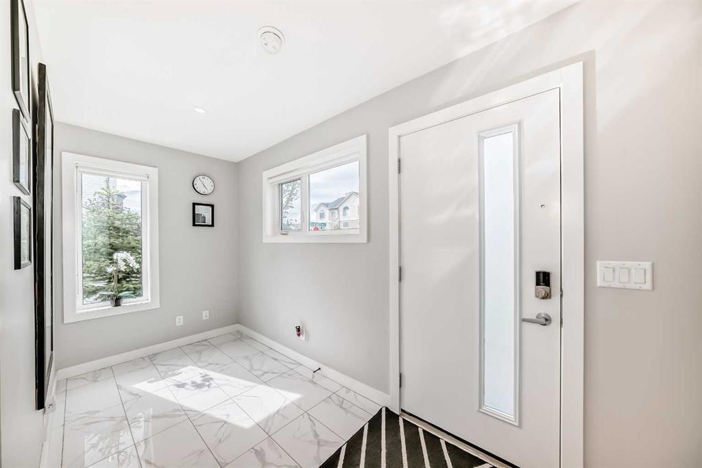 Picture for 71 Skyview Ranch Avenue NE