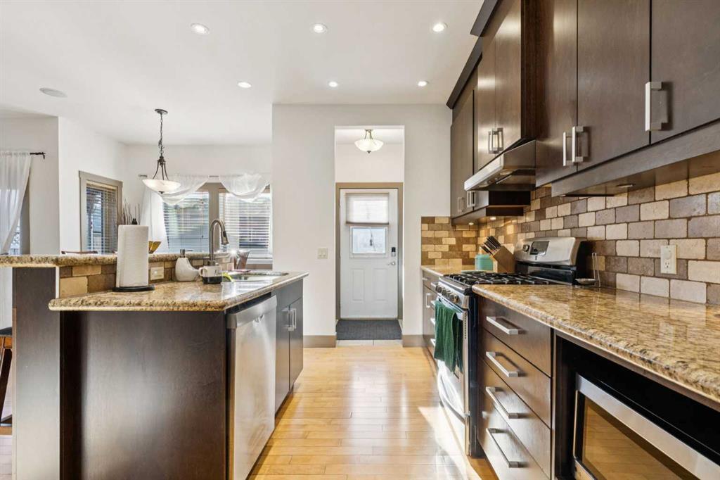 Picture for 1827 Westmount Road NW