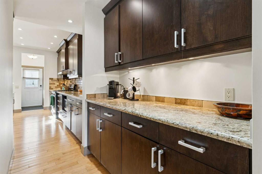 Picture for 1827 Westmount Road NW