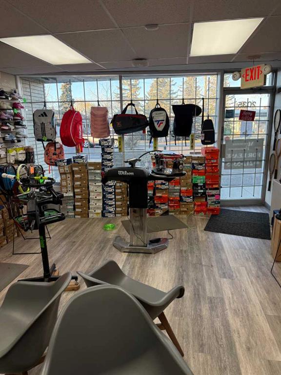 Picture for 2035 26 Avenue SW