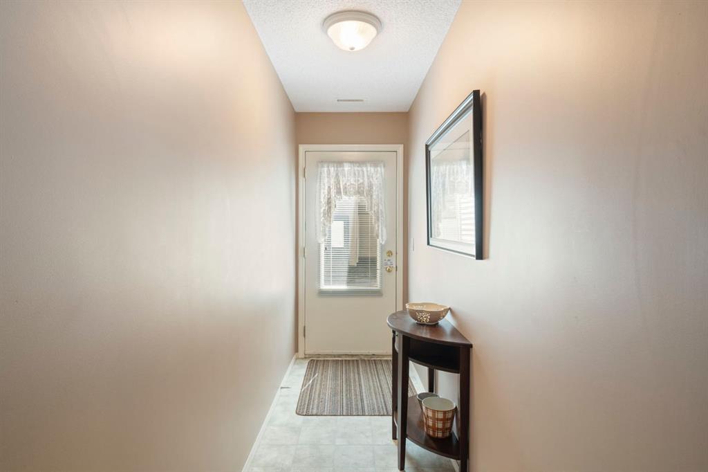 Picture for 122 Bridlewood Lane SW