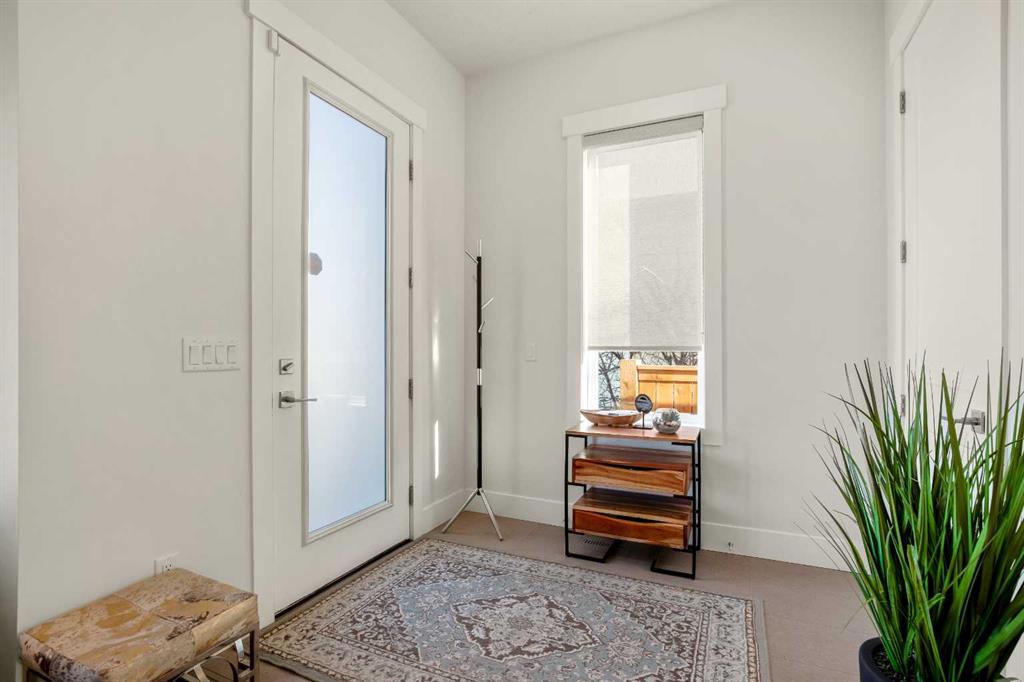 Picture for 303 30 Avenue NE