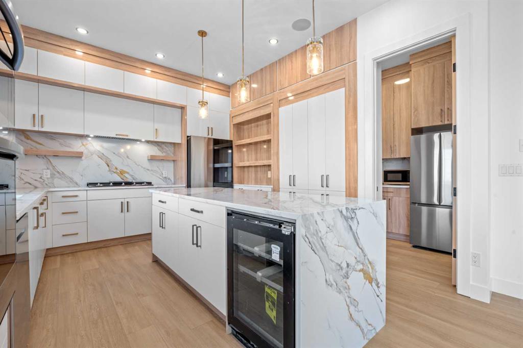 Picture for 230 Royal Birch View NW