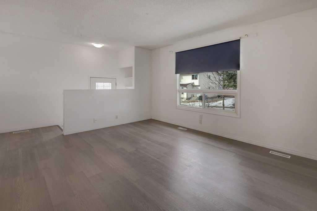 Picture for 27 Castleglen Road NE